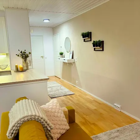 Kivilinna - Liinavaatteet, Pyyhkeet Ja Loppusiivous Sisaeltyvaet Hintaan