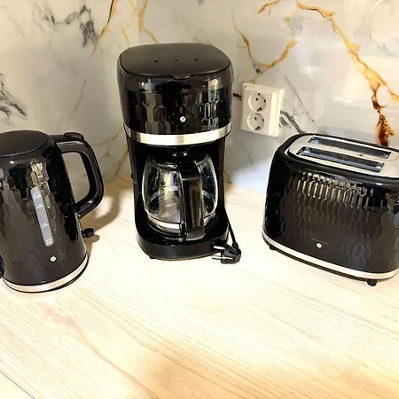 Kivilinna - Liinavaatteet, Pyyhkeet Ja Loppusiivous Sisaeltyvaet Hintaan Apartman Oulainen