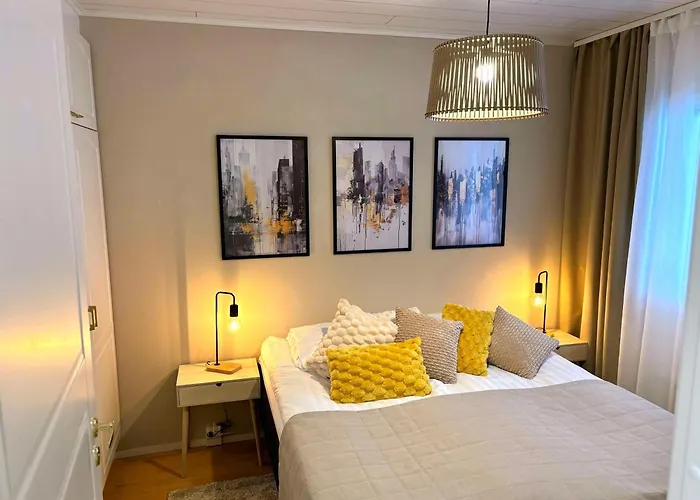 Kivilinna - Liinavaatteet, Pyyhkeet Ja Loppusiivous Sisaeltyvaet Hintaan Oulainen