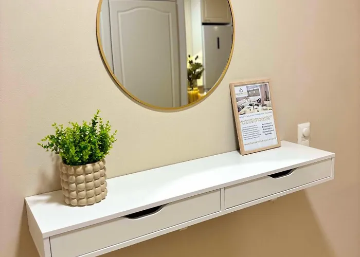 Kivilinna - Liinavaatteet, Pyyhkeet Ja Loppusiivous Sisaeltyvaet Hintaan